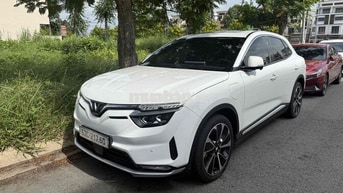 Vinfast VF8 Plus 2025 Trắng 26000 km