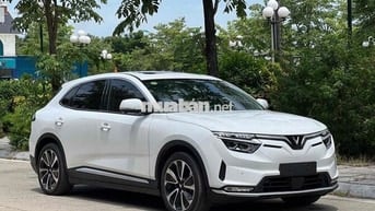 VinFast VF8 Plus 2023 Trắng 35000 km
