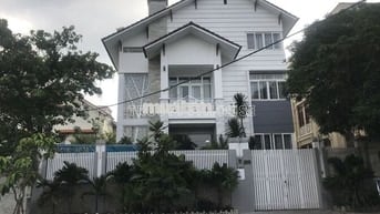 💯 CHO THUÊ BIỆT THỰ VIP NGUYỄN VĂN TRỖI * 15X30M * TRỆT 1 LẦU SÂN VƯỜN