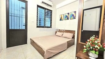 PHÒNG KHÁCH NGỦ FULL ĐỒ BAN CÔNG THOÁNG - NGAY TRUNG TÂM MỸ ĐÌNH