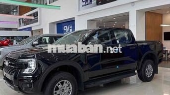2026 Ford Ranger XLS 10AT 4x2 Đen đưa 245tr0 có xe