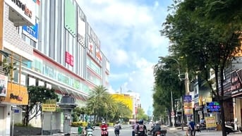 Mặt tiền ID48 Sư Vạn Hạnh P12 Q10 ( đối diện Vạn Hạnh Mail )