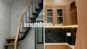 Nhà Đẹp Quận 10 – Hẻm Xe Hơi – Chỉ Nhỉnh 2 Tỷ