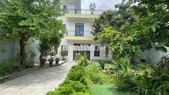Cho thuê biệt thự sân vườn đường 7m5 Nguyễn Thị Sáu, Hoà Xuân, Đà Nẵng