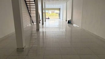 MT ĐỐI DIỆN BX AN SƯƠNG 6*30 giá 15tr/tháng