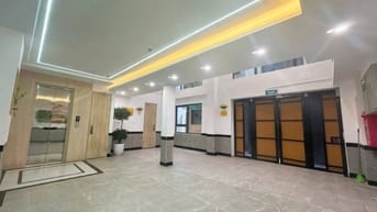 Bán Nhà Dòng Tiền, Ô Tô Đỗ Cửa, Hoàng Văn Thái 98m, 7 tầng, 33.9 tỷ