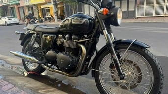 cần pass lại Tiumph Bonneville T100