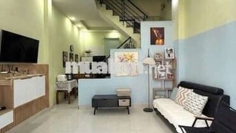 HƠN 2 TỶ CÓ NHÀ QUANG TRUNG, P10, 32M²(4x 8) ,2 TẦNG,HẺM BA GÁC