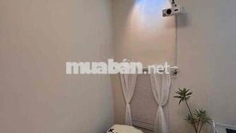 PHÒNG CAO CẤP CÓ NETFIX MÁY CHIẾU CHO THUÊ THEO GIỜ/NGÀY/ THÁNG