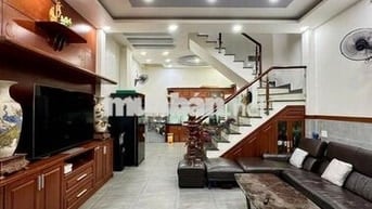Nhà hẻm xe hơi, 3 lầu, 5 phòng, 4toilet, 1 phòng giặt