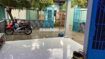 Nhà DT 6m5x20 nhà vườn . 3 p ngủ 1 wc ấp 5 xã phong phú củ