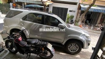 Toyota Fortuner 2012 Bạc