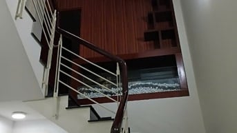 BÁN NHÀ HẺM VIP 281 LÊ VĂN SỸ 