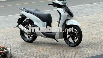 Honda SH Ý 150 Trắng