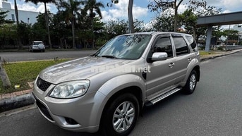 Ford Escape XLS AT 2013 Xăng 2.3L màu ghi vàng