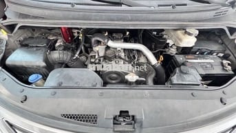 Hyundai Starex 2016 6 chỗ Bạc