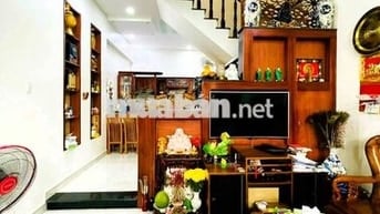 Nhà nguyên căn 3 tầng full nội thất gần Bệnh viện Thủ Đức, Linh Trung