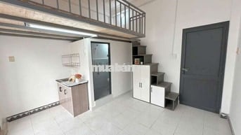 Duplex full nội thất, máy lạnh, tách bếp,...