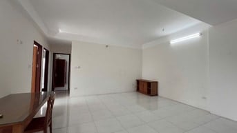 Cho thuê căn hộ chung cư CT36 Xuân La, view Hồ Tây, trong lành, mát mẻ