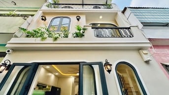 Bán gấp nhà hẻm xe hơi Vạn Kiếp, nhà mới 3 tầng đầy đủ nội thất