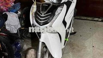 Honda SH Trắng Ngọc Trai