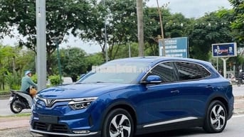 VinFast VF8 Plus 2023 Xanh Điện