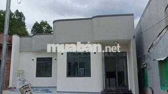 Bán nhà gần UBND Hoà Sơn, vào ở ngay"