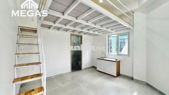 PHÒNG TRỌ GÁC CÓ CỬA SỔ TRỜI THOÁNG ĐẦY ĐỦ NỘI THẤT NGAY LÀNG ĐẠI HỌC 