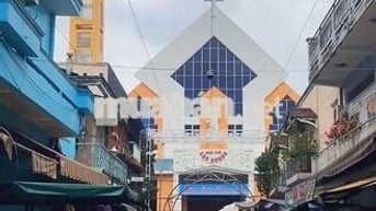 Nhà 1 lầu MT chợ lạc quang DT 4,7 x 22m giá 8,2 tỷ TL