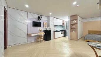 PHÒNG MỚI XÂY THANG MÁY BAN CÔNG STUDIO FULL NT RỘNG 50M2 KẾ AEON HUIT