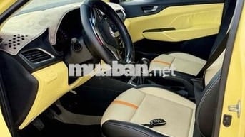 Hyundai Accent 2018 Số sàn Vàng