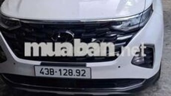 Hyundai Custo 2.0 Turbo 7 chỗ Xăng Trắng