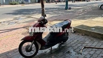 Yamaha màu Đỏ