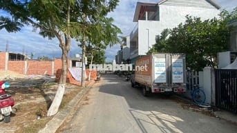 ĐẤT BIỂN NGŨ HÀNH SƠN - ĐÀ NẴNG. MẶT TIỀN BÙI BỈNH UYÊN.