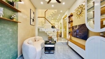 Nhà Đẹp Lung Linh.! Emart GV 3.97 tỷ, HXH thông, 3PN, Full nội thất
