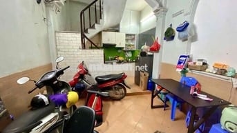 Sốc ! Hơn 4 tỷ có nhà sổ đỏ phố Hoàng Mai-40m oto tránh-22m*5T;3NKK