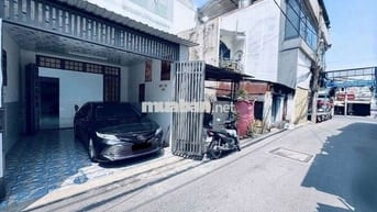 Cho thuê nguyên căn trống rộng, hẻm tải sát mt Phạm Văn Chiêu P9 Gòvấp