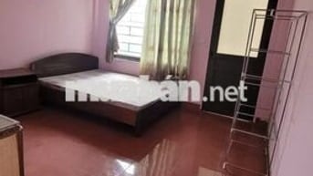Phòng khép kín có WC riêng tại Lĩnh Nam, đầy đủ điều hòa đồ