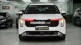 Kia Carnival 2024 2.2D Signature 7s Trắng 30000 km