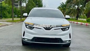 VF8 PLUS 25 - MUA PIN CATL - BẢN CÓ CỬA SỔ TRỜI