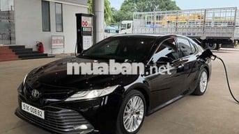 Toyota Camry 2.5Q sản xuất 2020 cực đẹp