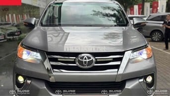 Toyota Fortuner G 4x2 2019 Bạc Tự động CHÍNH HÃNG