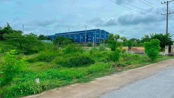 KẸT TIỀN BÁN GẤP 32X57m=2010m2 ĐẤT KCN, SÁT CHỢ DÂN CƯ ĐÔNG GIÁ 180TR