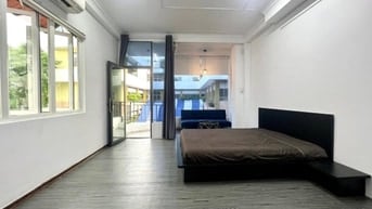 Cho thuê Studio ban công, rộng thoáng  Quận 1