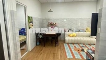 💥 NHỈNH 3 TỶ ,NHÀ CẤP 4 HIỆN ĐẠI, NỞ HẬU ĐẸP,KIỆT CÁCH MẠNG THÁNG 8! 💥