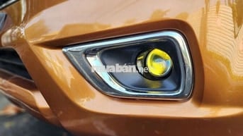 Nissan Navara 2016 1 cầu số tự động Vàng đồng
