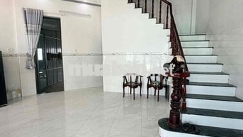 Nhà trệt lầu nguyên căn 7x10m 2phòng sẵn nội thất hẻm ô tô gần Chợ