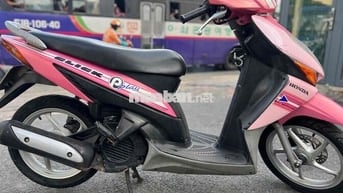 Honda Click Play màu Hồng