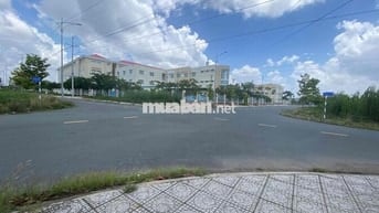 Nhà cho thuê mặt tiền rộng và vỉa hè