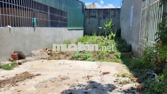 Bán Lô Đất 100m2 Sát Bên Vinhome  Và BV Xuyên Á Chỉ 1 Tỷ 450 . SHR